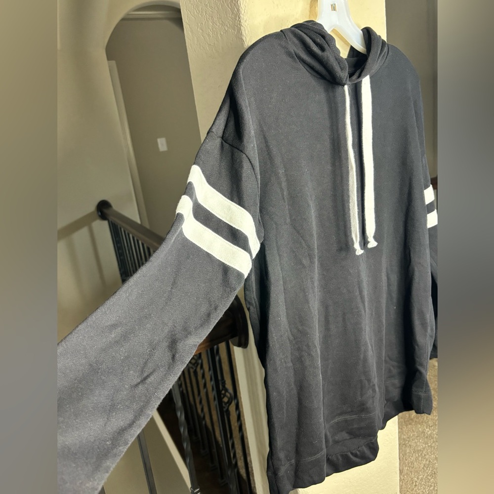 B&B Boutique Graphic Back Hoodie Cotton Blend - Picture 2 of 7